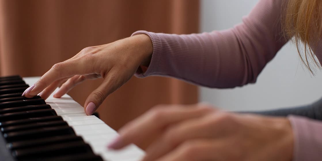 Cover Image for In-Home Music Lessons: Time Saved, Focus Gained, Safety Checked (Parent List)
