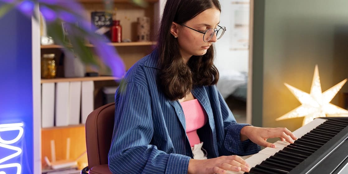 Cover Image for Piano Classes Orlando: In-Home Lessons for Kids & Adults (What to Expect in Month One)