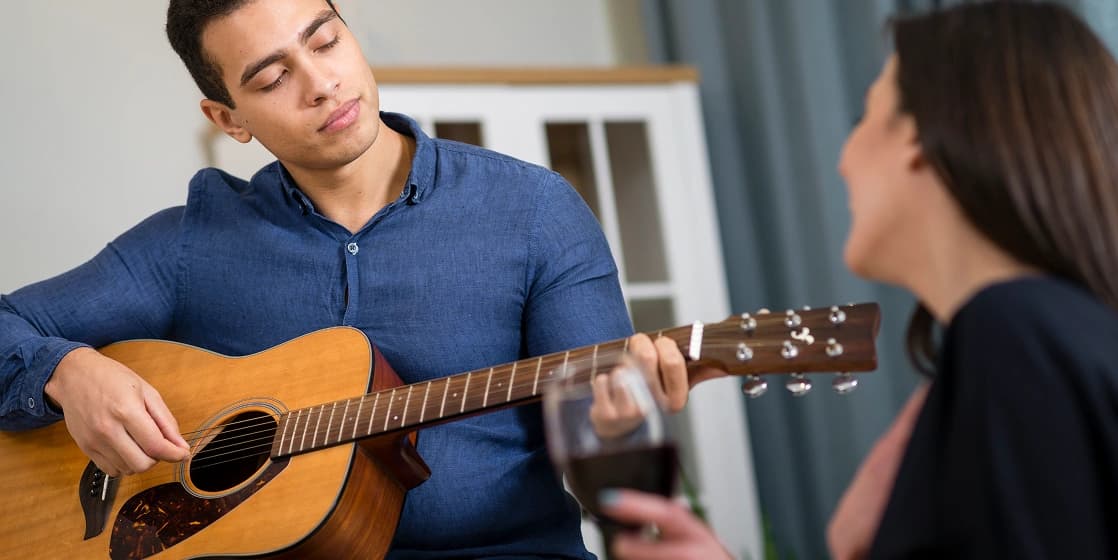 Cover Image for Private Guitar Teacher Near Me (In-Home): What Your First 3 Lessons Look Like