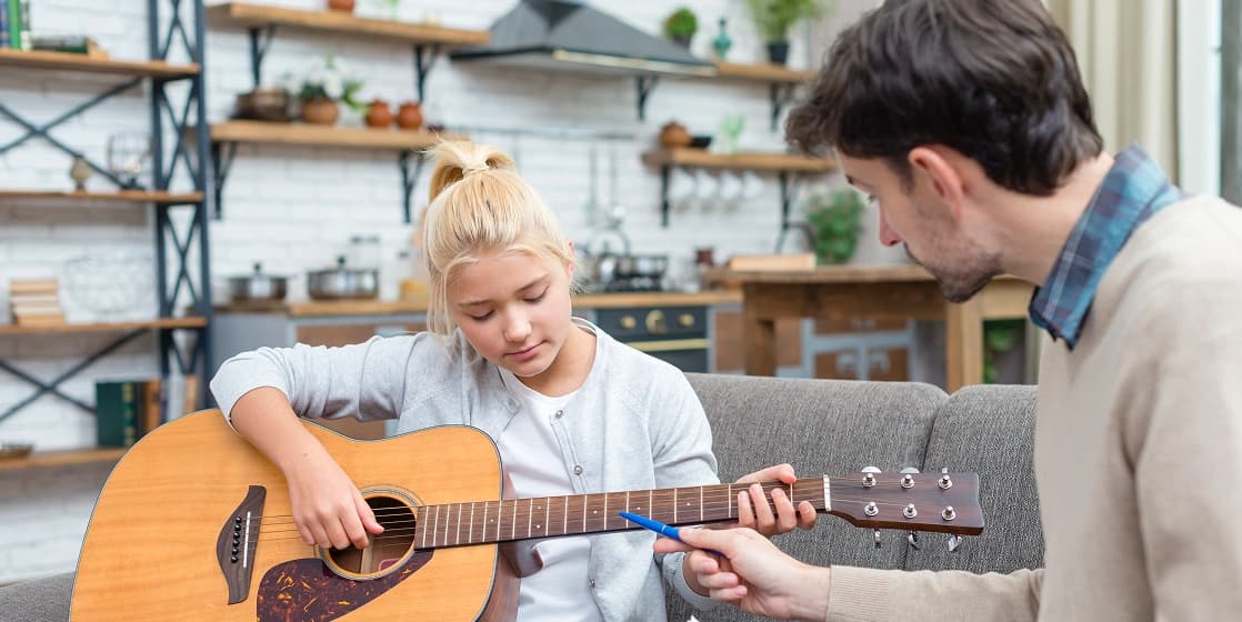Cover Image for Private vs. Group Music Lessons: Why One-on-One Wins Every Time